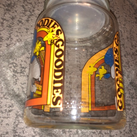 Peanuts Snoopy Jar - Picture 6 of 8